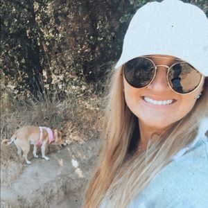 Meet your Posher, Lauren